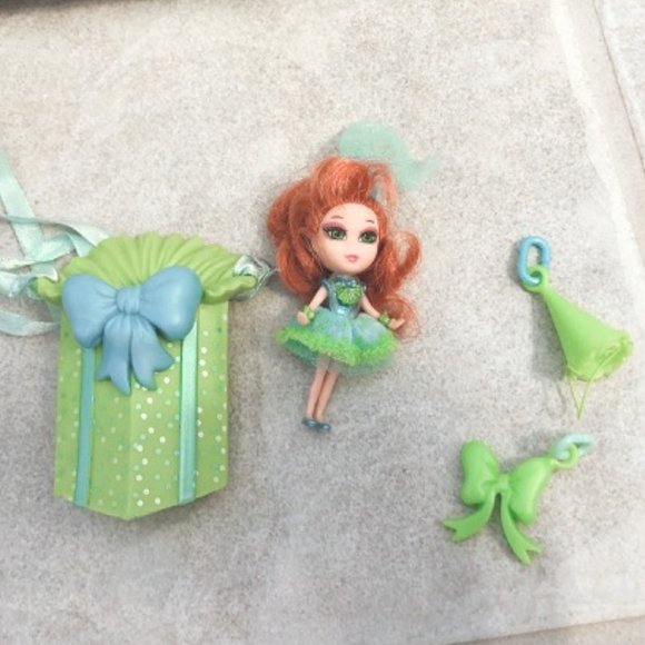 Vintage Rare LIKE NEW Girls Dolls Birthday Horses Toys - Picture 6 of 6